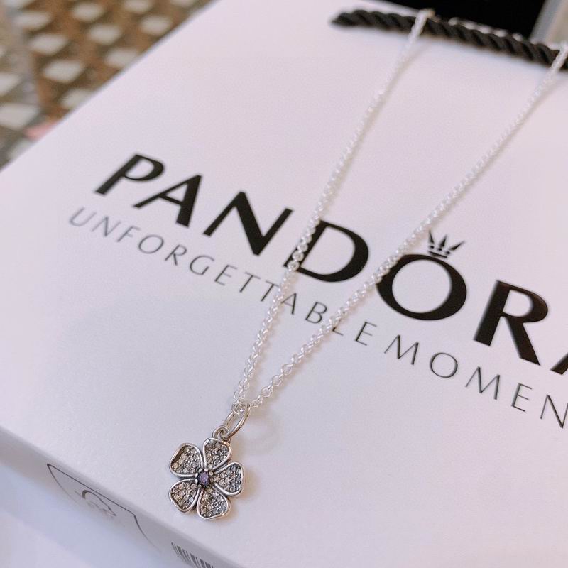 Pandora necklace 01yxx07